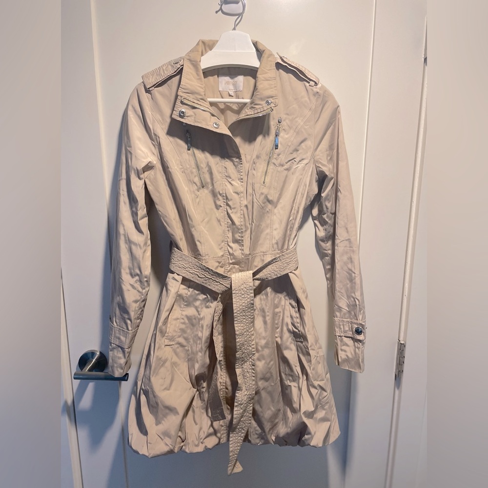 Laundry Bag coat, detachable hood, storage pouch